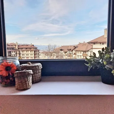 Apartment Front Door To The Gondola And Town Centre