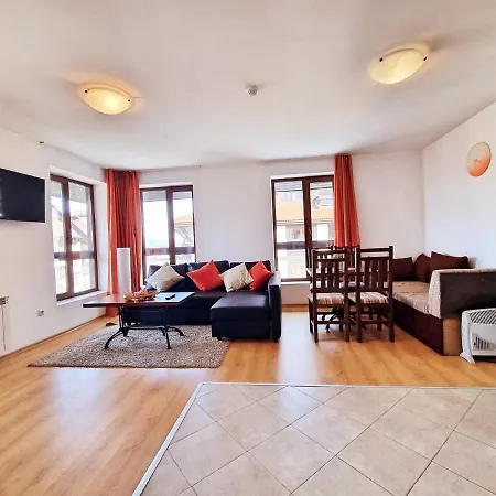 Front Door To The Gondola And Town Centre Διαμέρισμα *