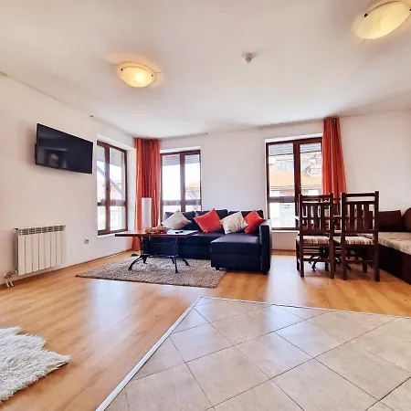 Διαμέρισμα Front Door To The Gondola And Town Centre