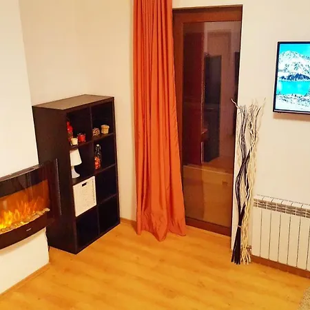 Front Door To The Gondola And Town Centre Μπάνσκο