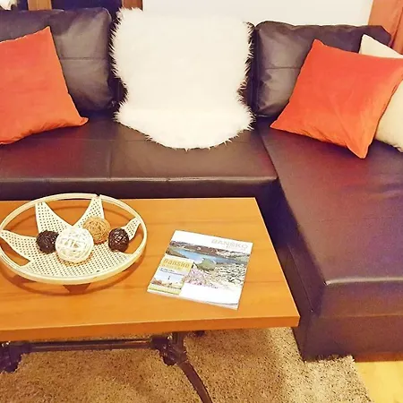 Διαμέρισμα Front Door To The Gondola And Town Centre