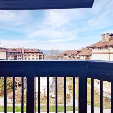 Apartment Front Door To The Gondola And Town Centre *