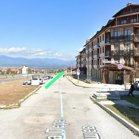 Apartment Front Door To The Gondola And Town Centre