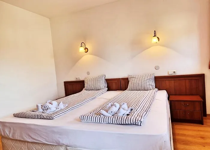 Front Door To The Gondola And Town Centre Apartman Banszko