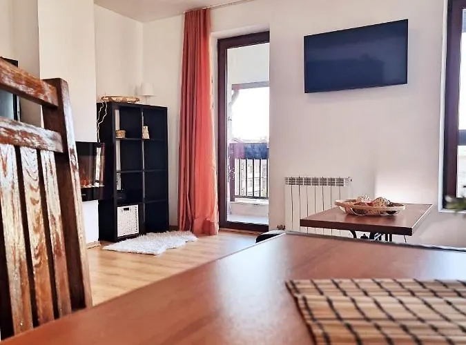 Front Door To The Gondola And Town Centre * Banszko