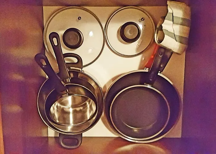 Front Door To The Gondola And Town Centre Apartman *